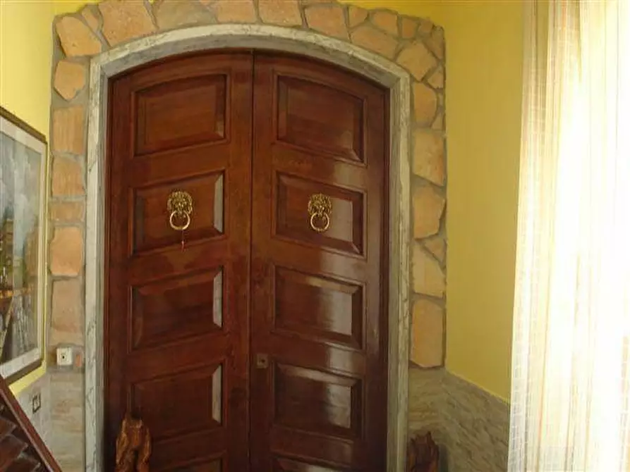 Immagine 19 di Casa indipendente in vendita  a Massa