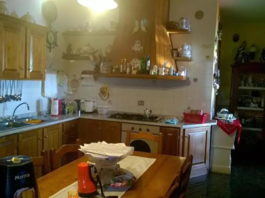 Immagine 4 di Casa indipendente in vendita  a Massa