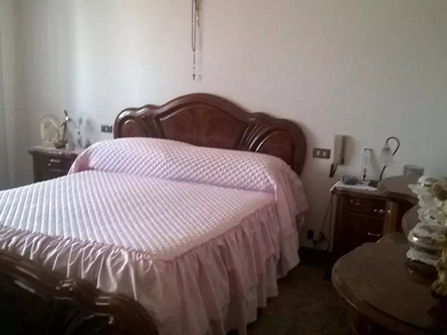 Immagine 13 di Casa indipendente in vendita  a Massa