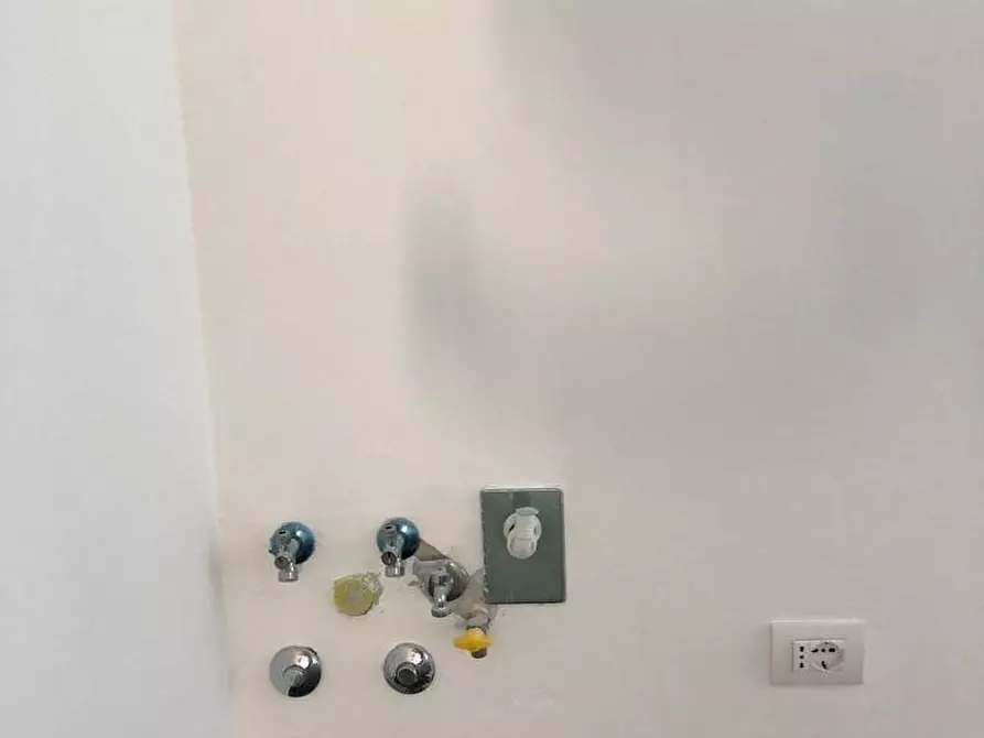 Immagine 6 di Appartamento in vendita  a Viareggio