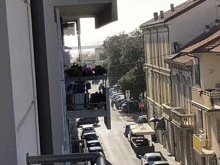 Immagine 18 di Appartamento in vendita  a Viareggio