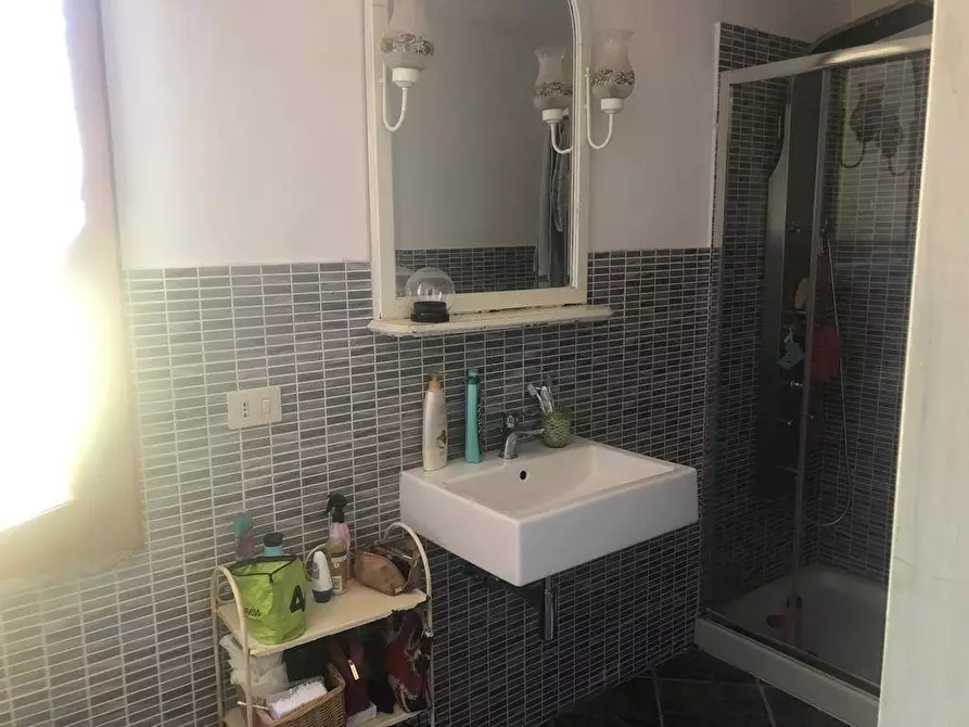 Immagine 11 di Casa indipendente in vendita  a Massa