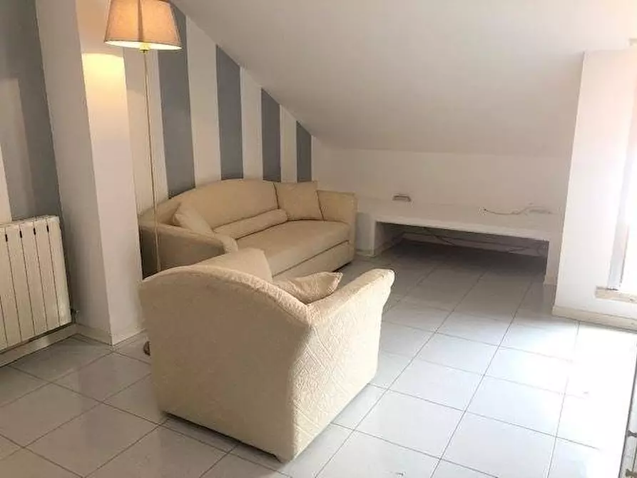 Immagine 11 di Appartamento in vendita  a Massa