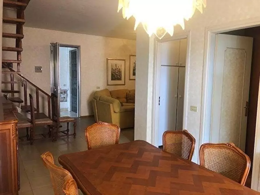 Immagine 4 di Appartamento in vendita  a Massa