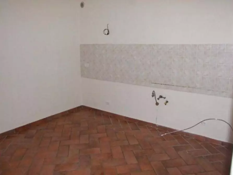 Immagine 5 di Villetta a schiera in vendita  a Massa