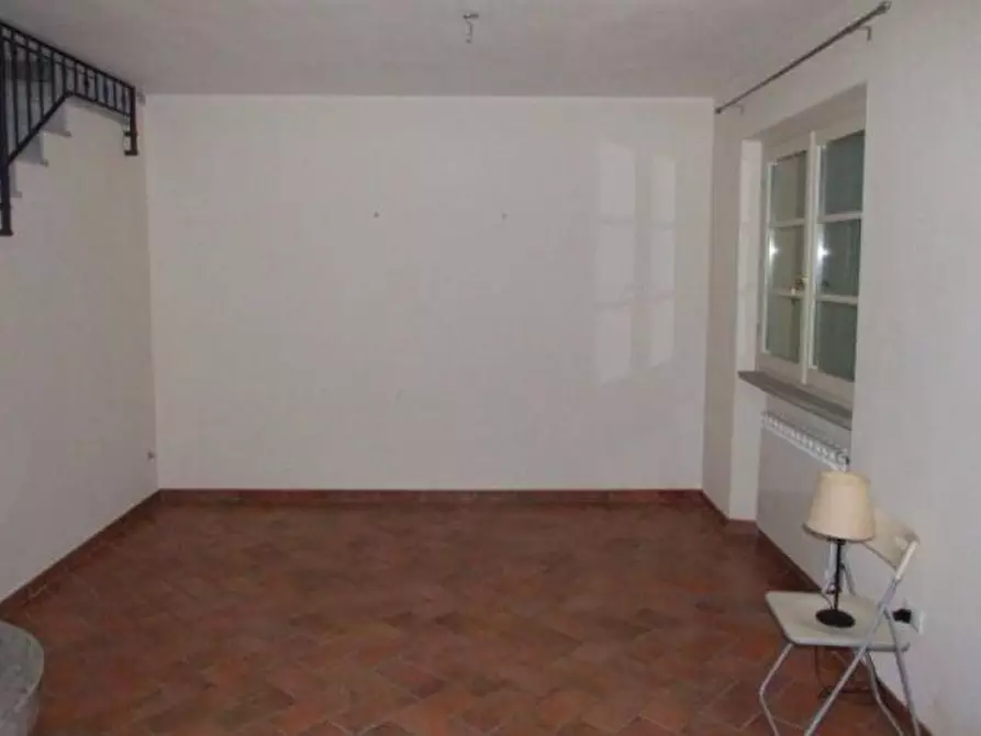 Immagine 9 di Villetta a schiera in vendita  a Massa