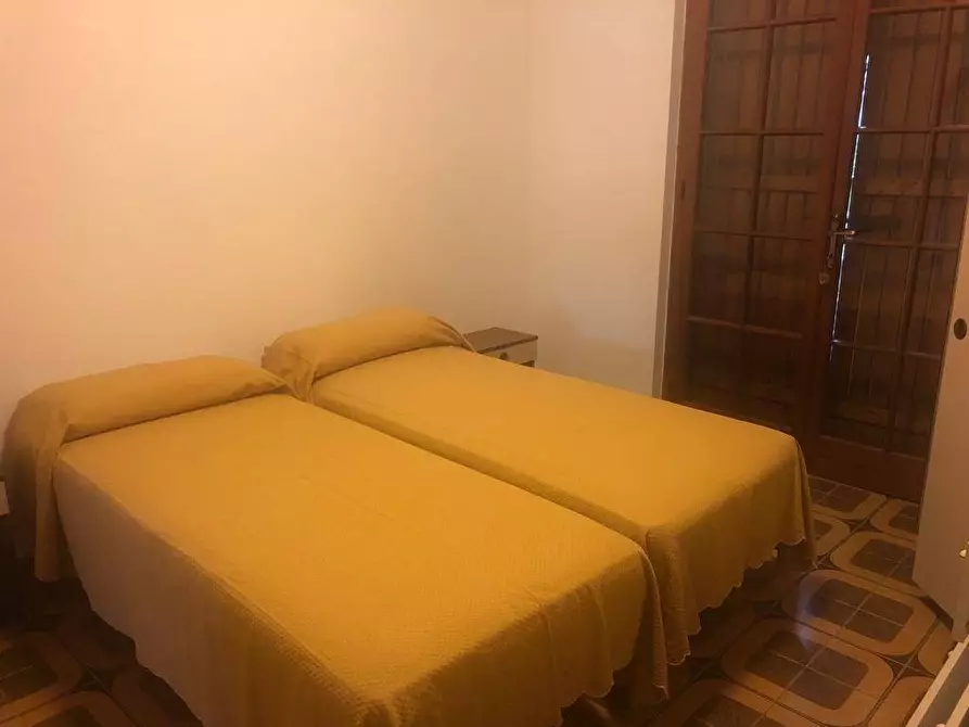 Immagine 17 di Villetta a schiera in vendita  a Montignoso