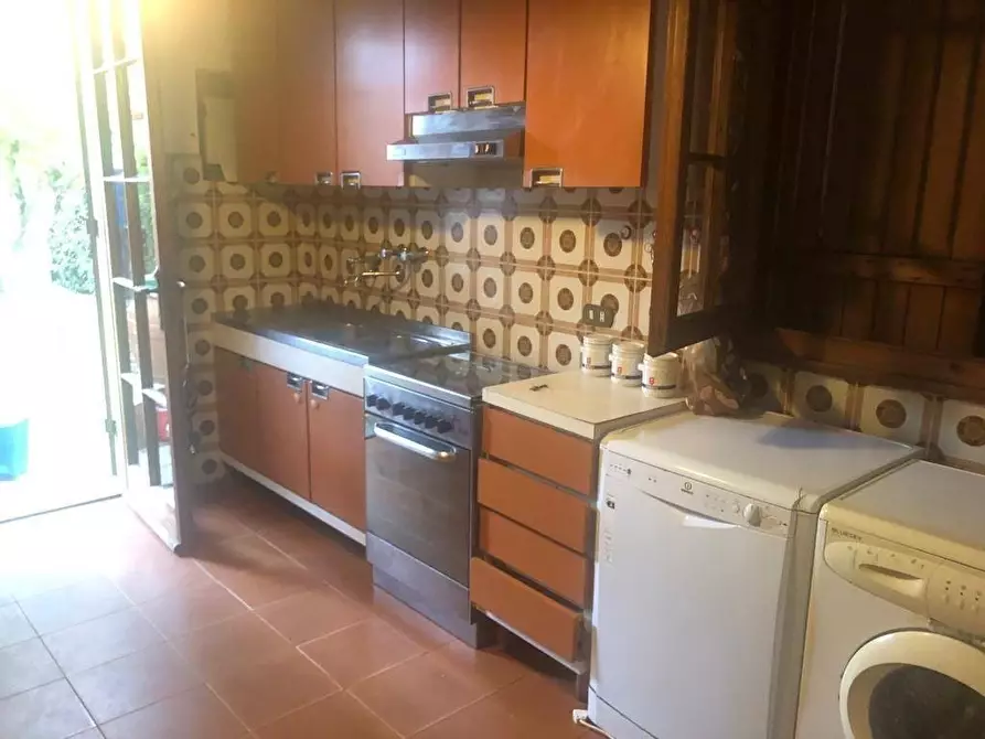 Immagine 5 di Villetta a schiera in vendita  a Montignoso