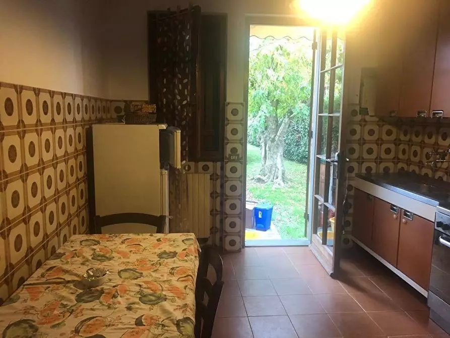 Immagine 7 di Villetta a schiera in vendita  a Montignoso