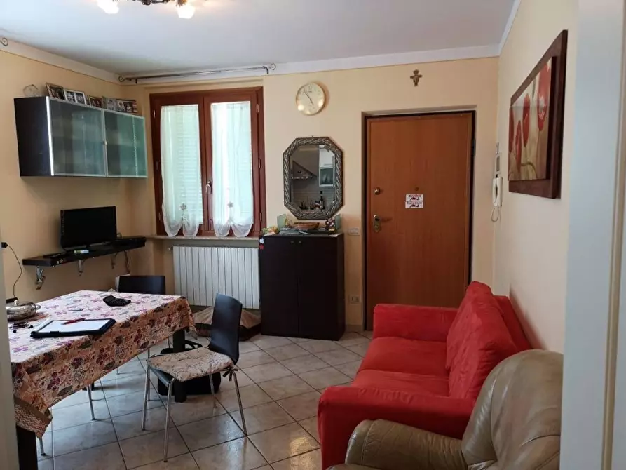 Immagine 2 di Appartamento in vendita  a Massa