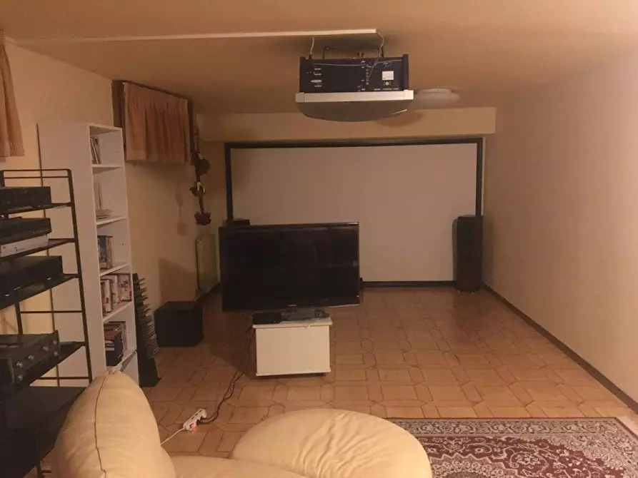 Immagine 13 di Appartamento in vendita  a Massa