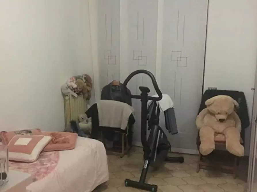 Immagine 11 di Appartamento in vendita  a Massa