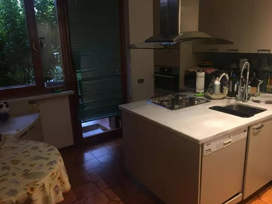 Immagine 3 di Appartamento in vendita  a Massa