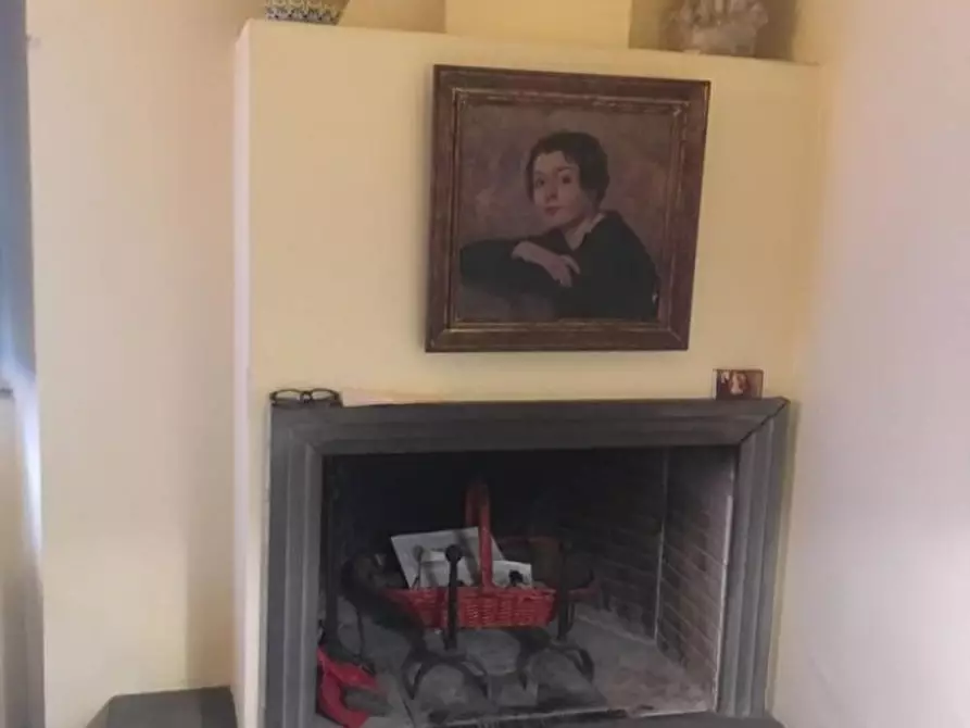 Immagine 3 di Villa in vendita  a Carrara