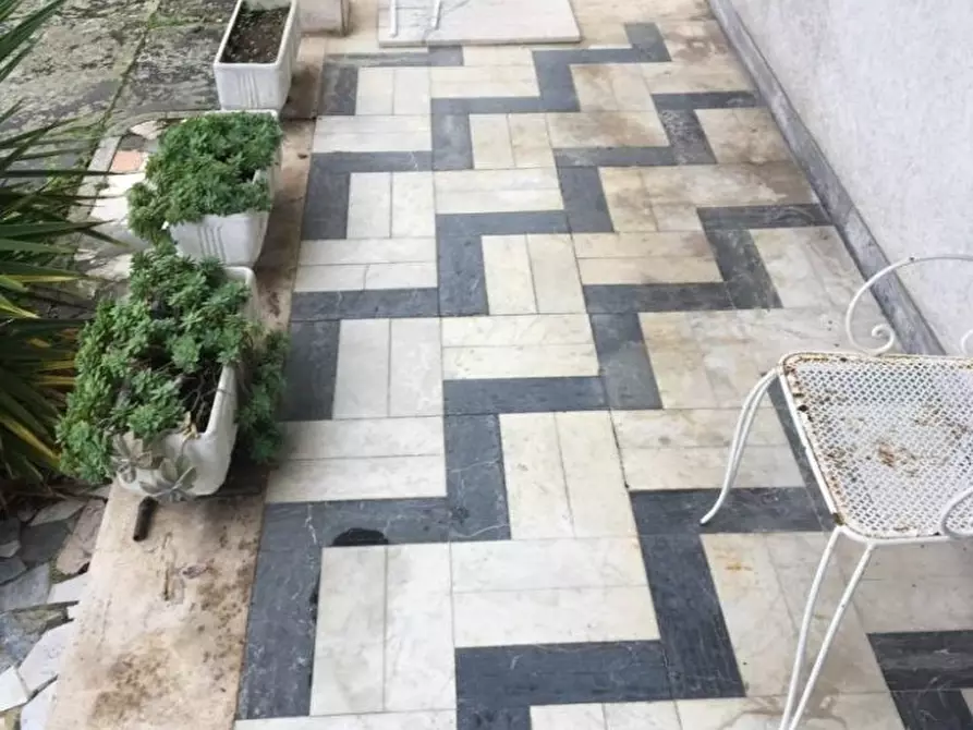 Immagine 10 di Casa indipendente in vendita  a Massa