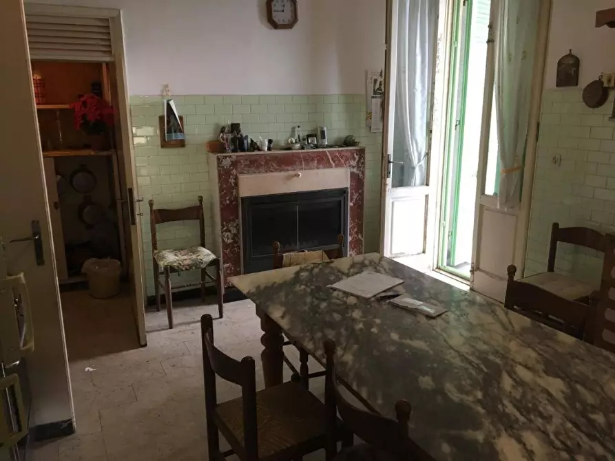 Immagine 3 di Casa indipendente in vendita  a Massa