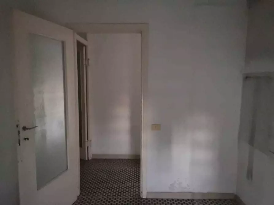 Immagine 13 di Appartamento in vendita  a Massa