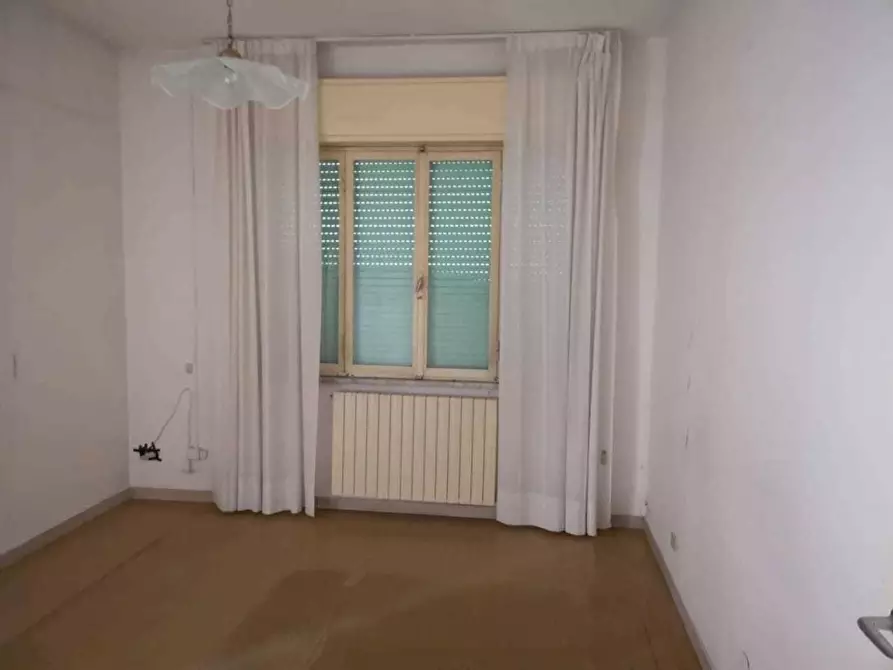 Immagine 15 di Appartamento in vendita  a Massa