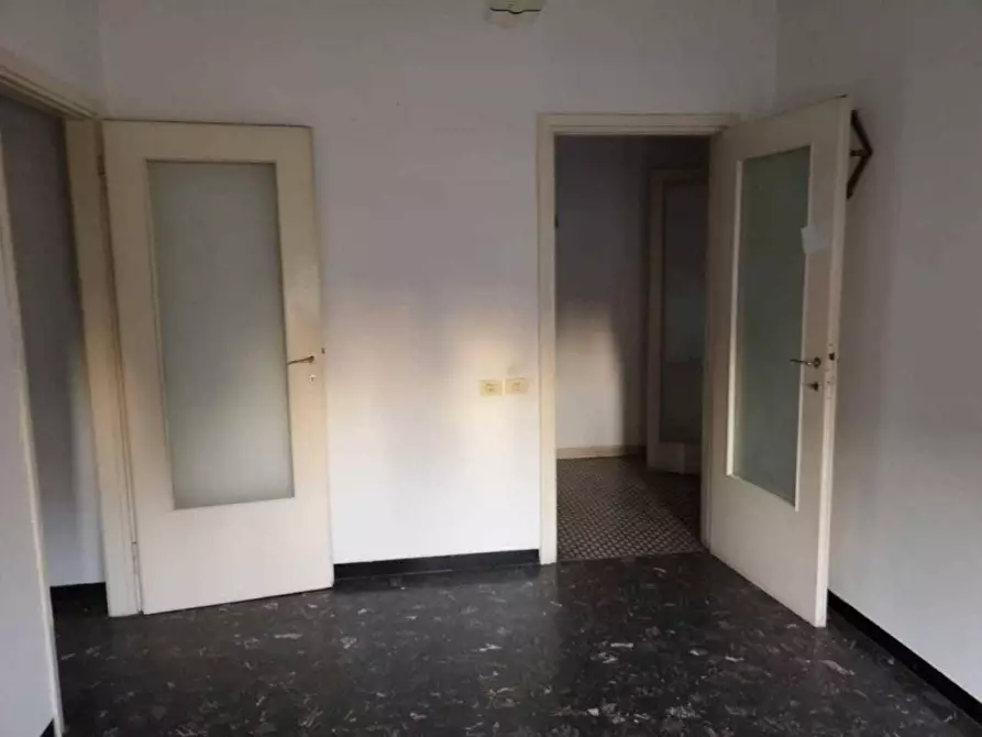 Immagine 10 di Appartamento in vendita  a Massa