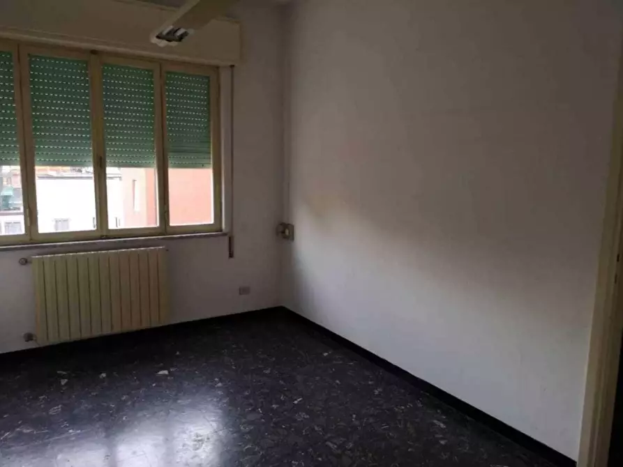 Immagine 11 di Appartamento in vendita  a Massa