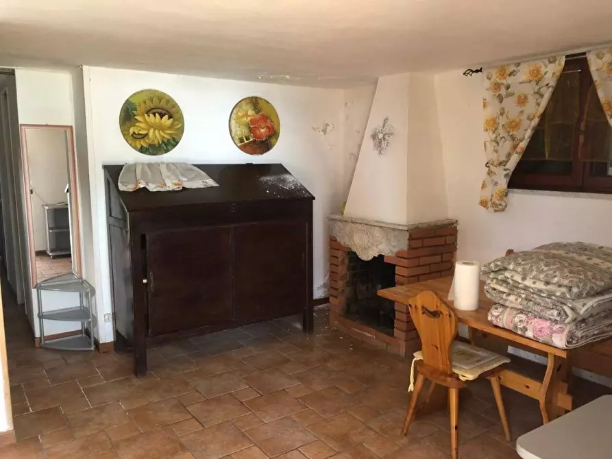 Immagine 15 di Villa in vendita  a Massa