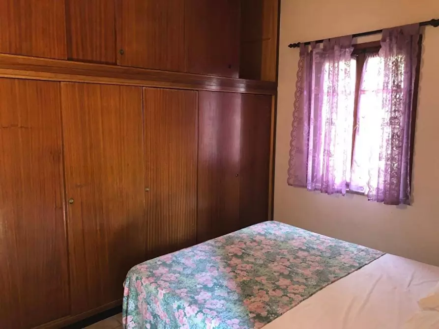 Immagine 10 di Villa in vendita  a Massa