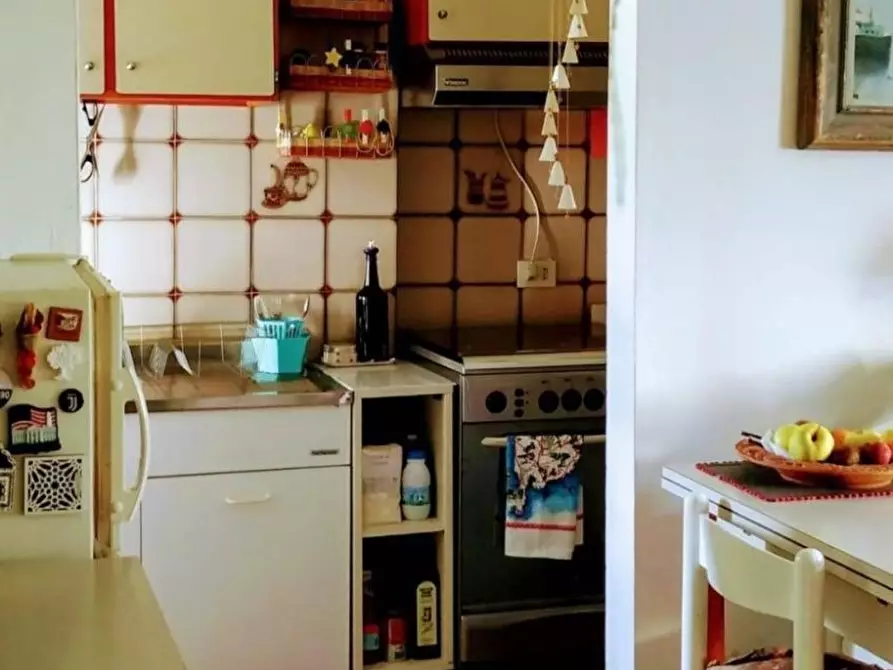 Immagine 6 di Appartamento in vendita  a Massa