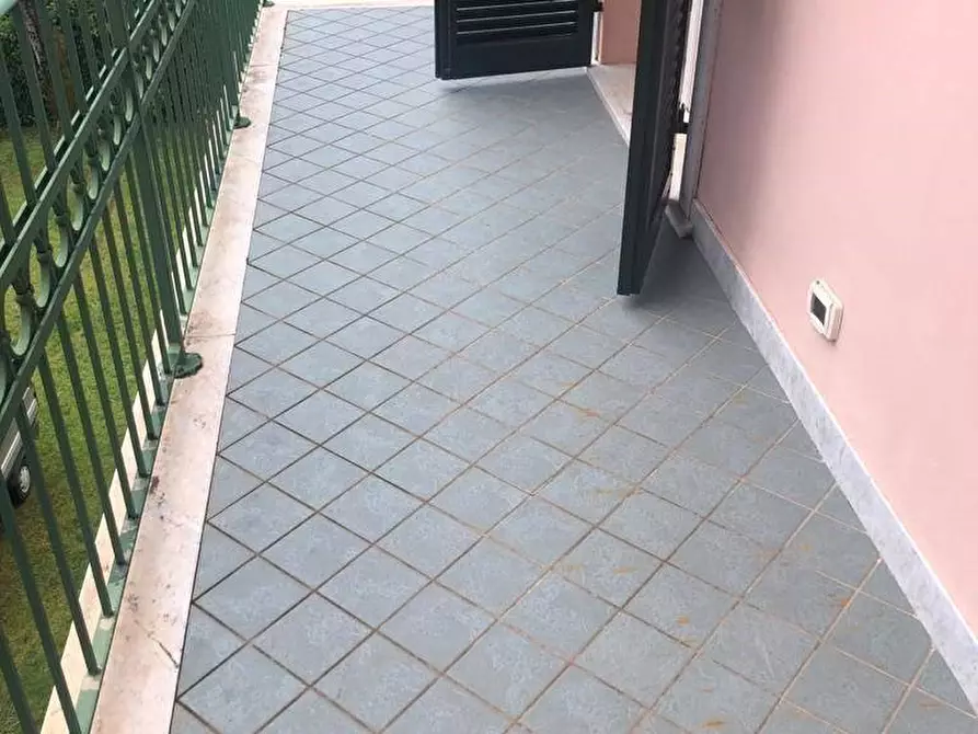 Immagine 5 di Mansarda in vendita  a Massa