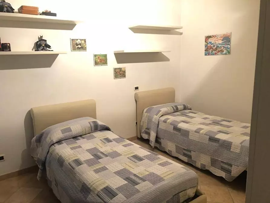 Immagine 15 di Mansarda in vendita  a Massa