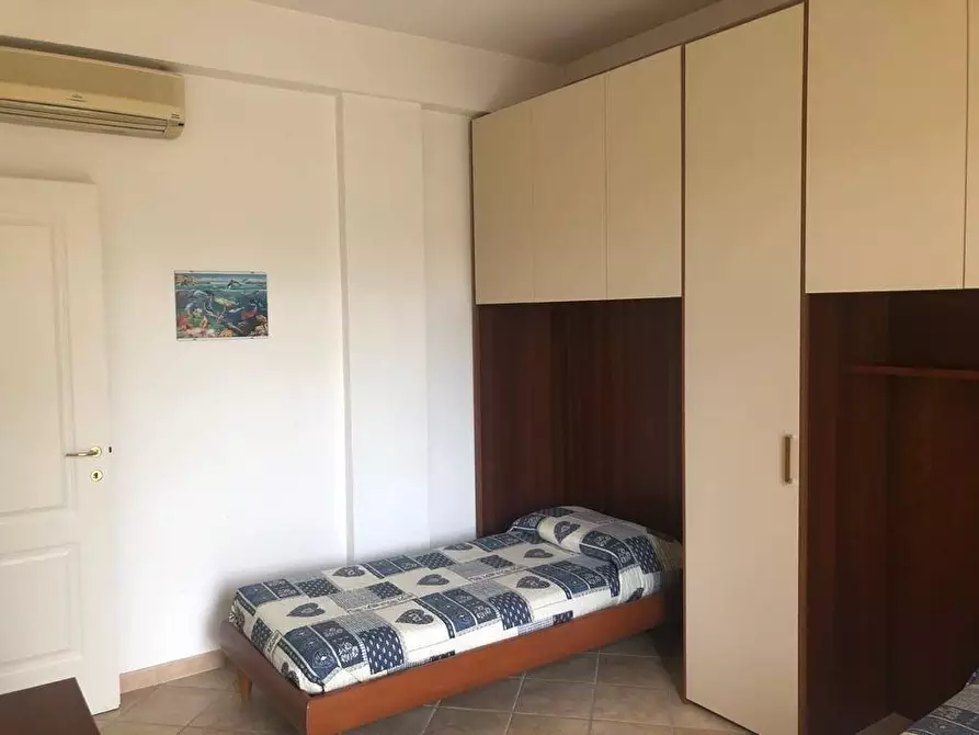 Immagine 15 di Mansarda in vendita  a Massa