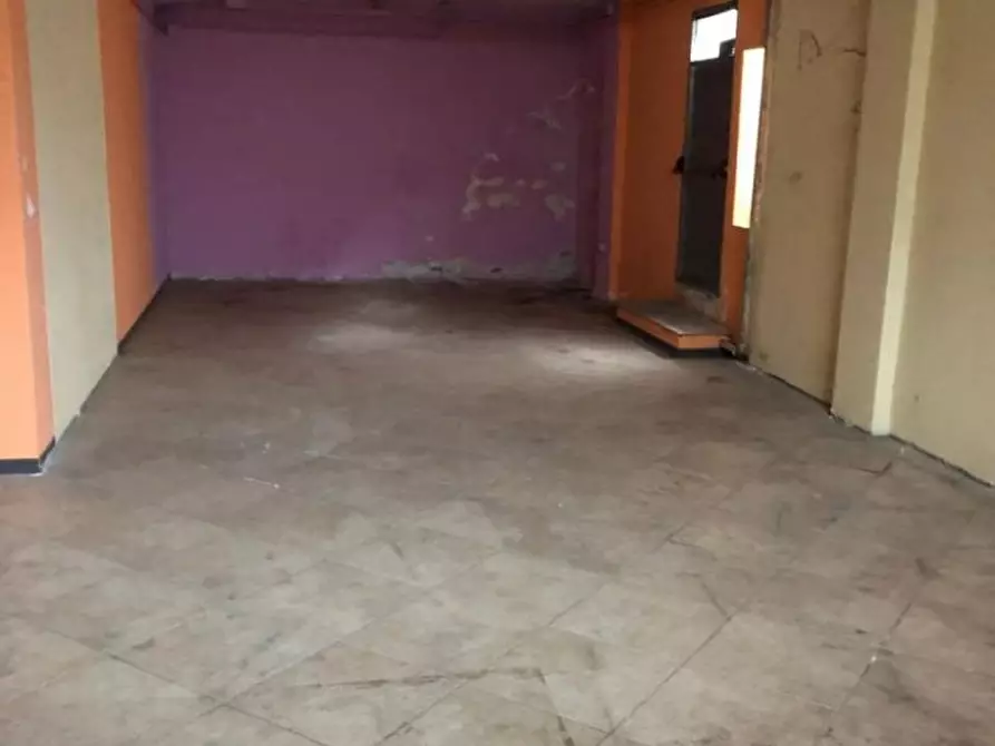 Immagine 13 di Capannone industriale in affitto  a Massa