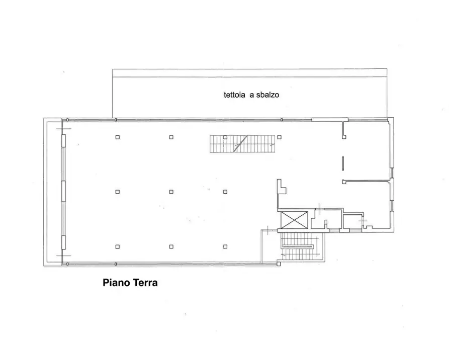 Immagine 10 di Capannone industriale in affitto  a Massa
