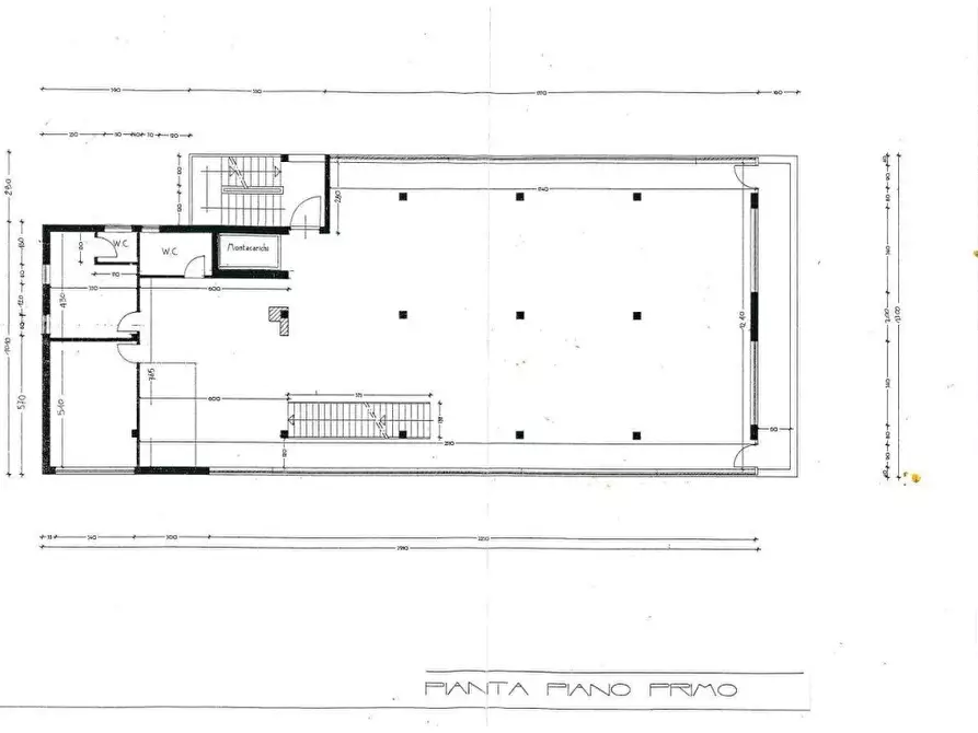 Immagine 18 di Attività artigianale in affitto  a Massa