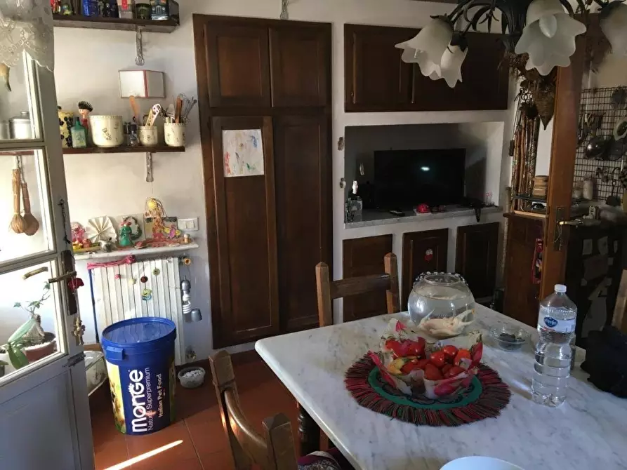 Immagine 3 di Appartamento in vendita  a Massa