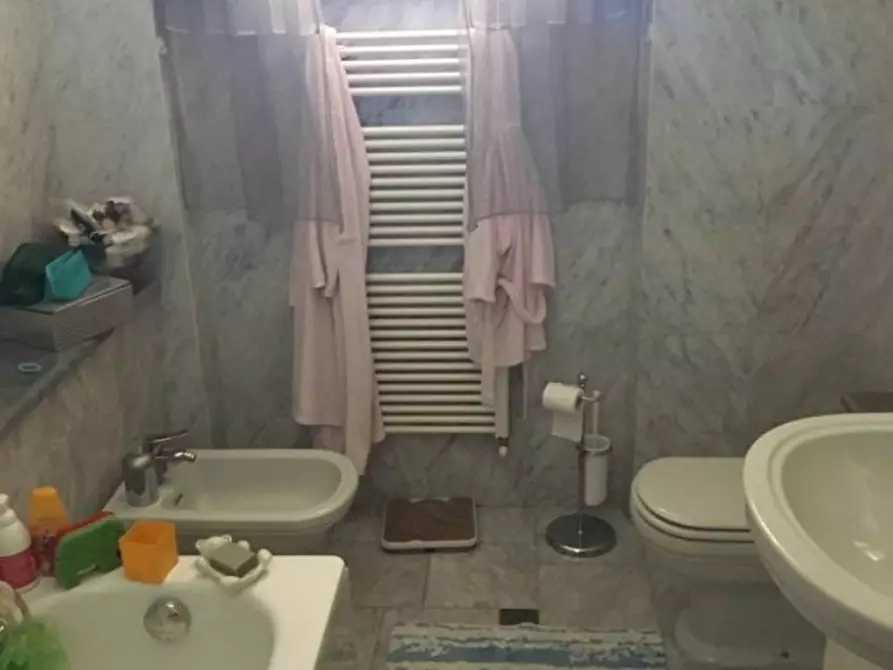 Immagine 10 di Appartamento in vendita  a Massa