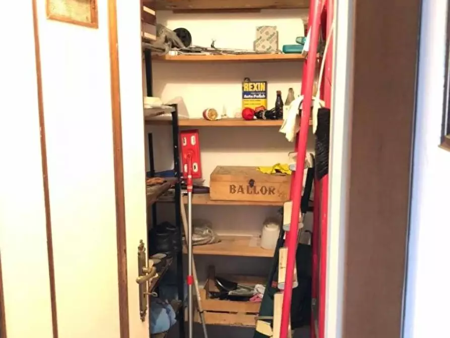 Immagine 11 di Appartamento in vendita  a Massa