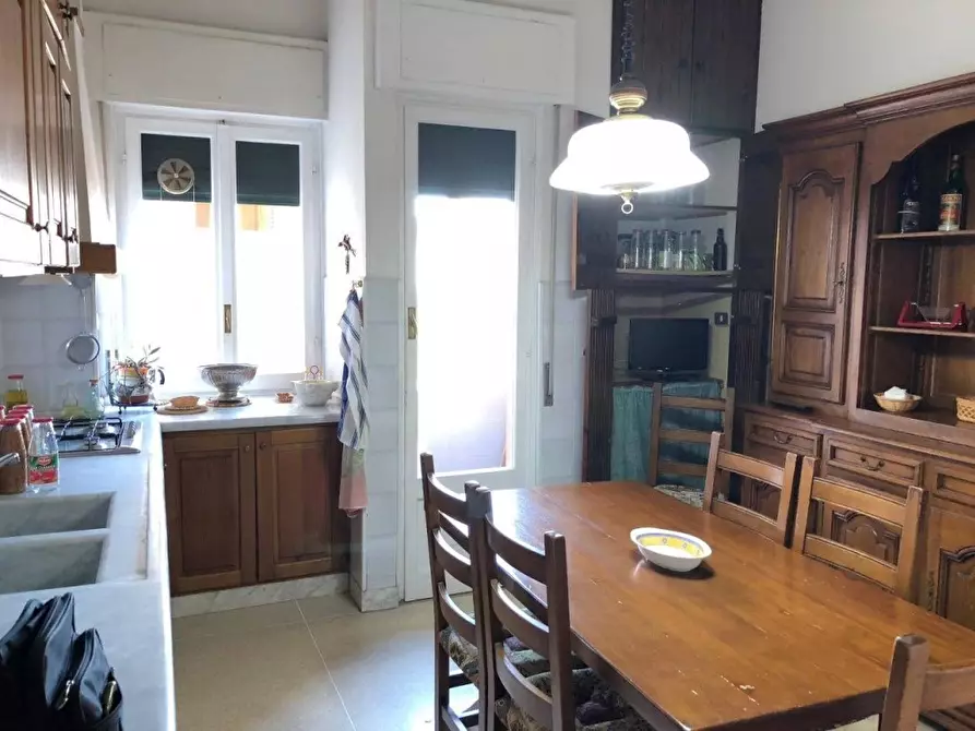 Immagine 4 di Appartamento in vendita  a Massa