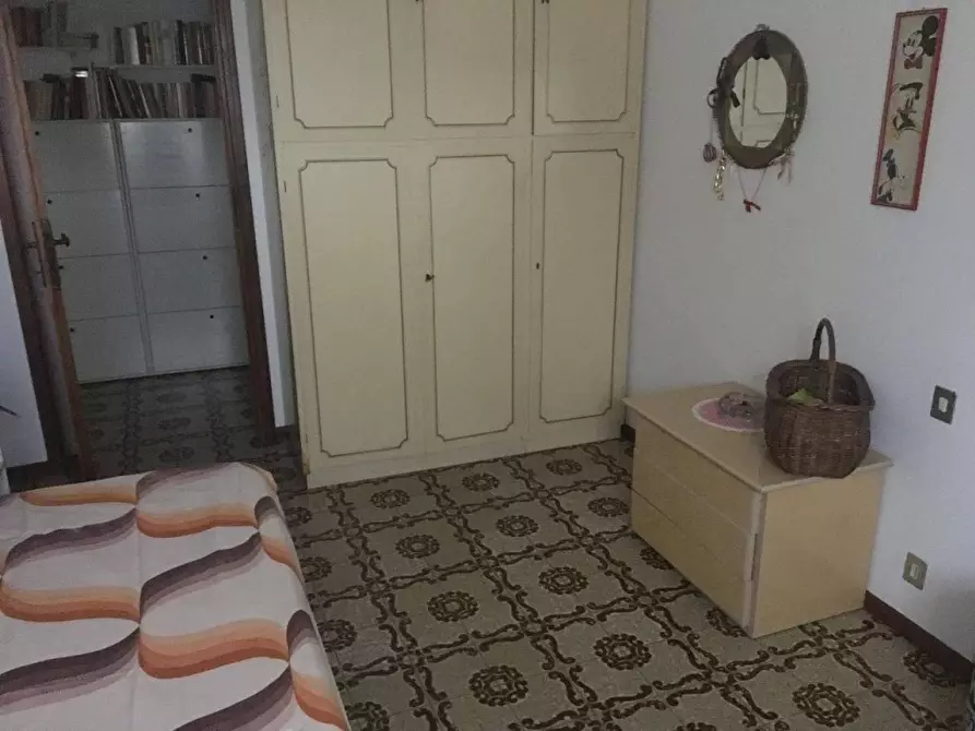 Immagine 11 di Appartamento in vendita  a Carrara