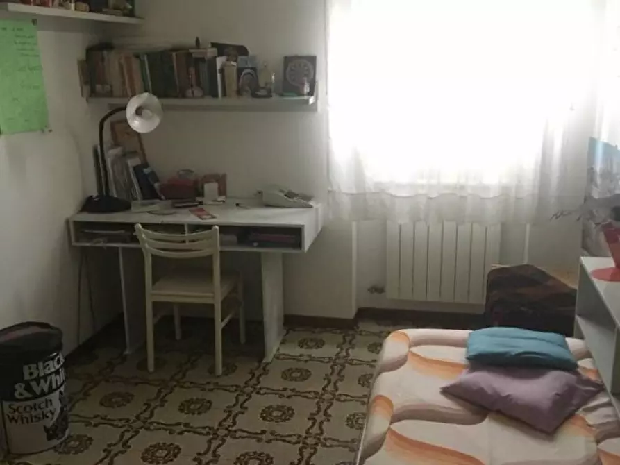 Immagine 10 di Appartamento in vendita  a Carrara