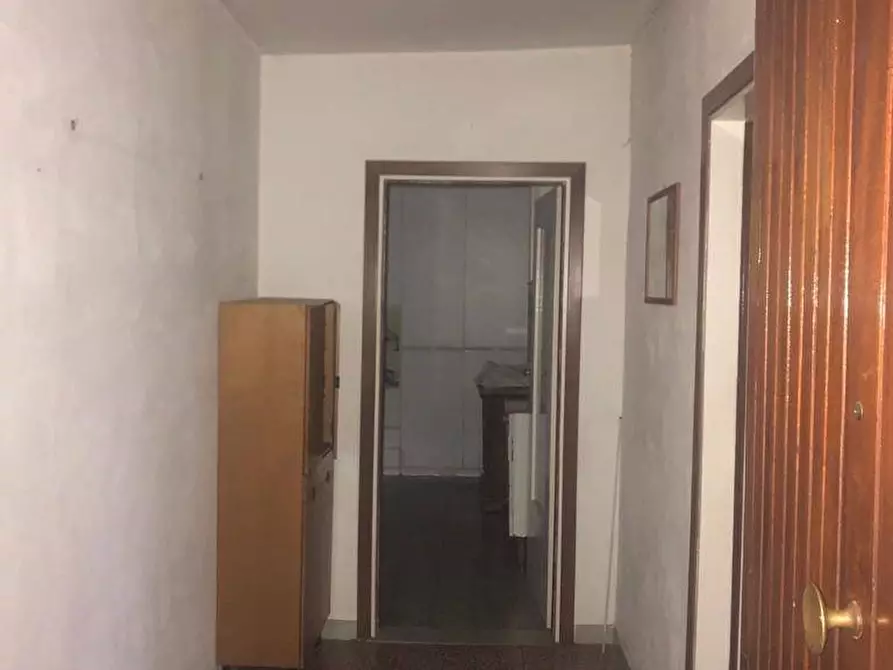Immagine 2 di Casa indipendente in vendita  a Massa