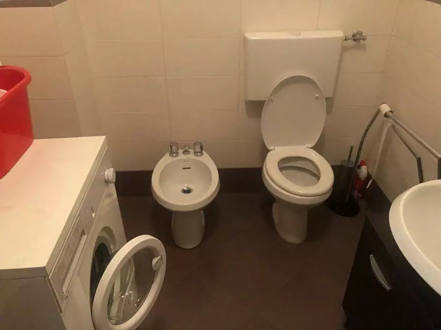 Immagine 12 di Appartamento in vendita  a Massa