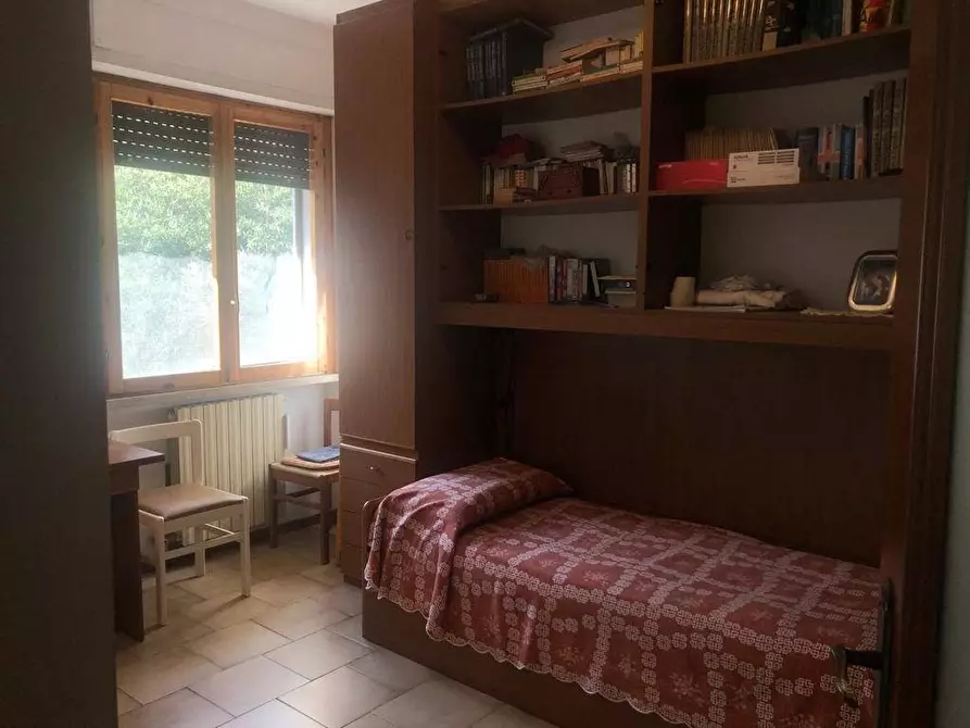 Immagine 9 di Appartamento in vendita  a Massa