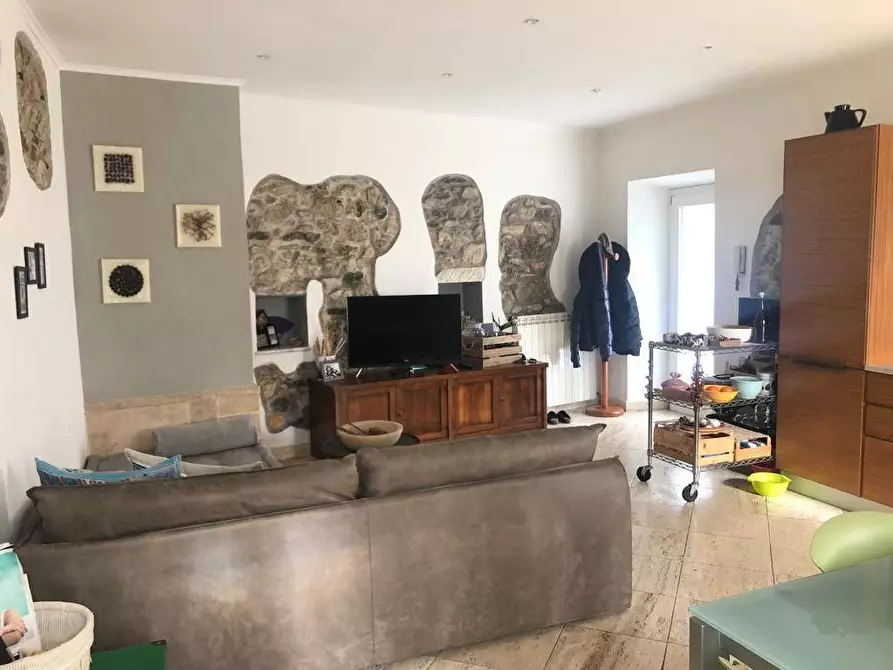 Immagine 5 di Appartamento in vendita  a Carrara