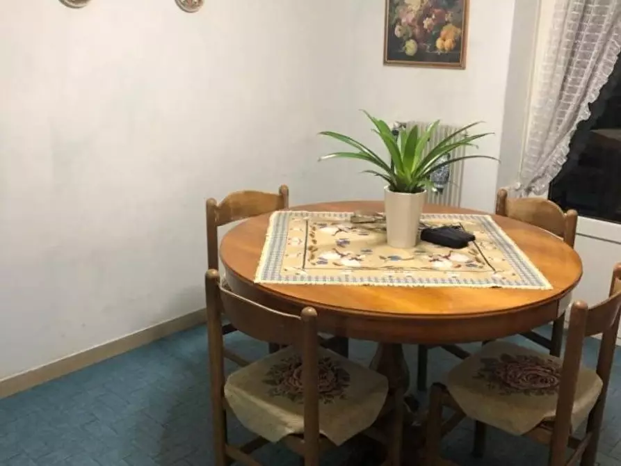 Immagine 3 di Appartamento in vendita  a Massa