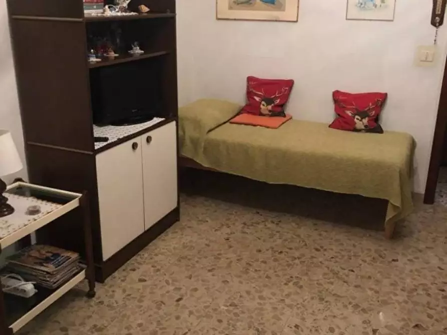 Immagine 11 di Appartamento in vendita  a Massa