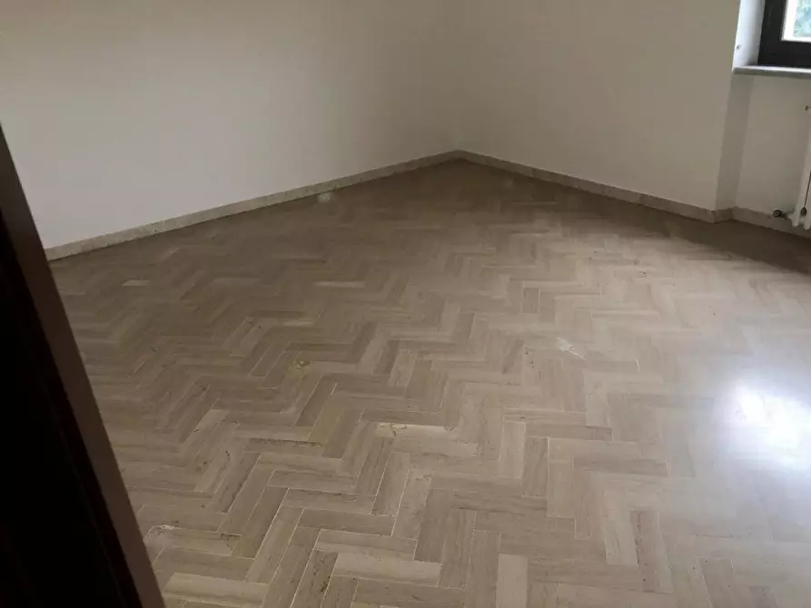 Immagine 7 di Appartamento in vendita  a Carrara