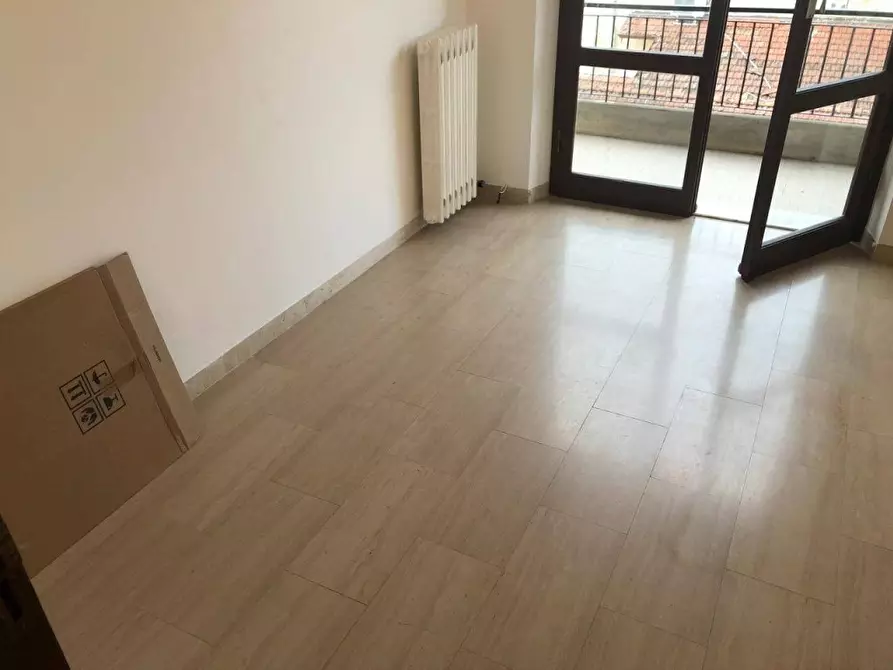 Immagine 4 di Appartamento in vendita  a Carrara