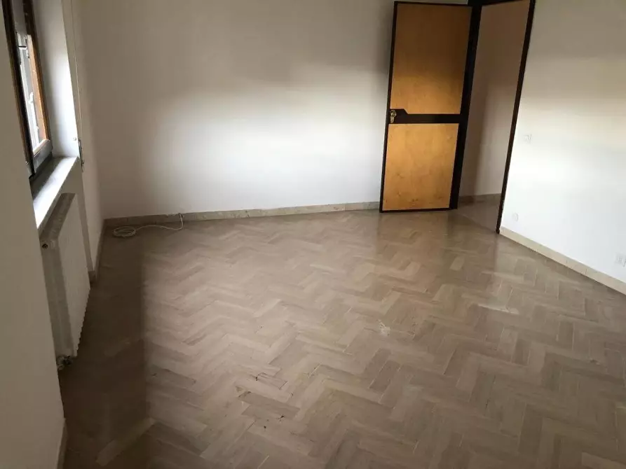 Immagine 6 di Appartamento in vendita  a Carrara