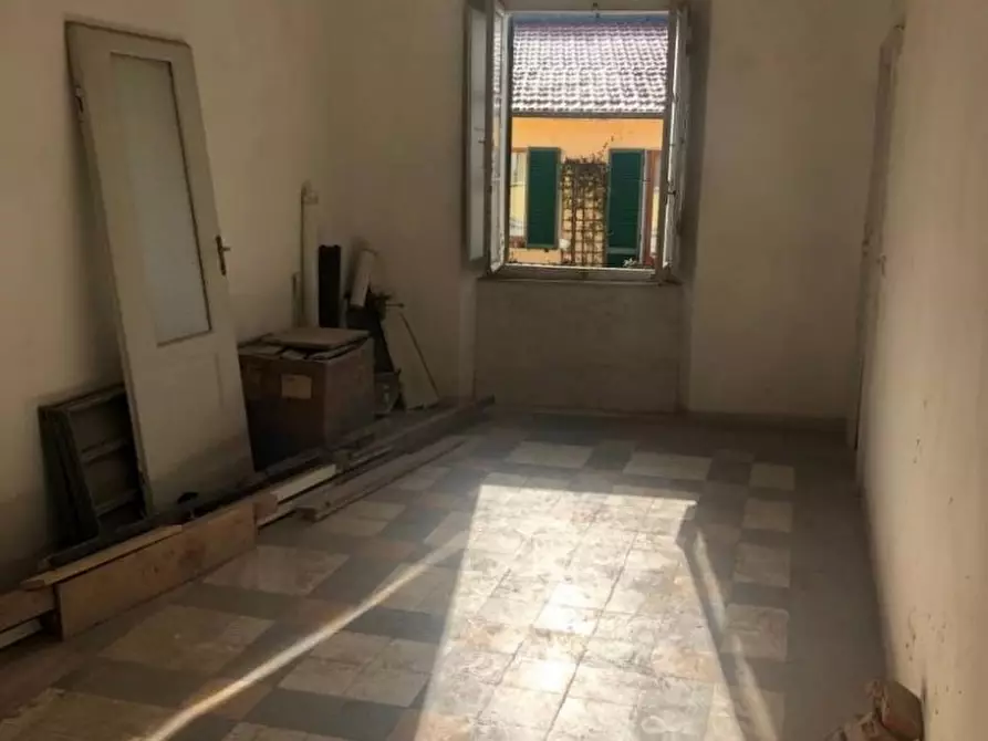 Immagine 4 di Appartamento in vendita  a Massa
