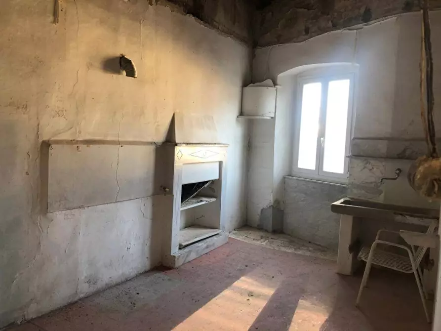 Immagine 10 di Appartamento in vendita  a Massa